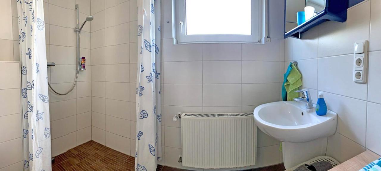 Ferienwohnung Zimmergruen Am Nordpark Mönchengladbach Kültér fotó